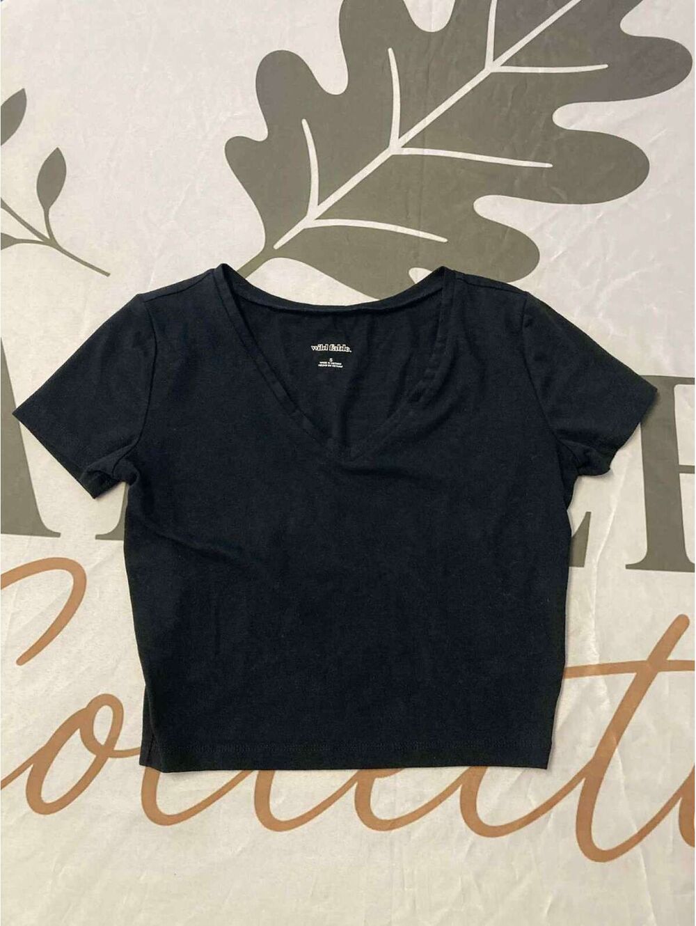 Wild Fable Black V-Neck Short Sleeve Crop Top Size S